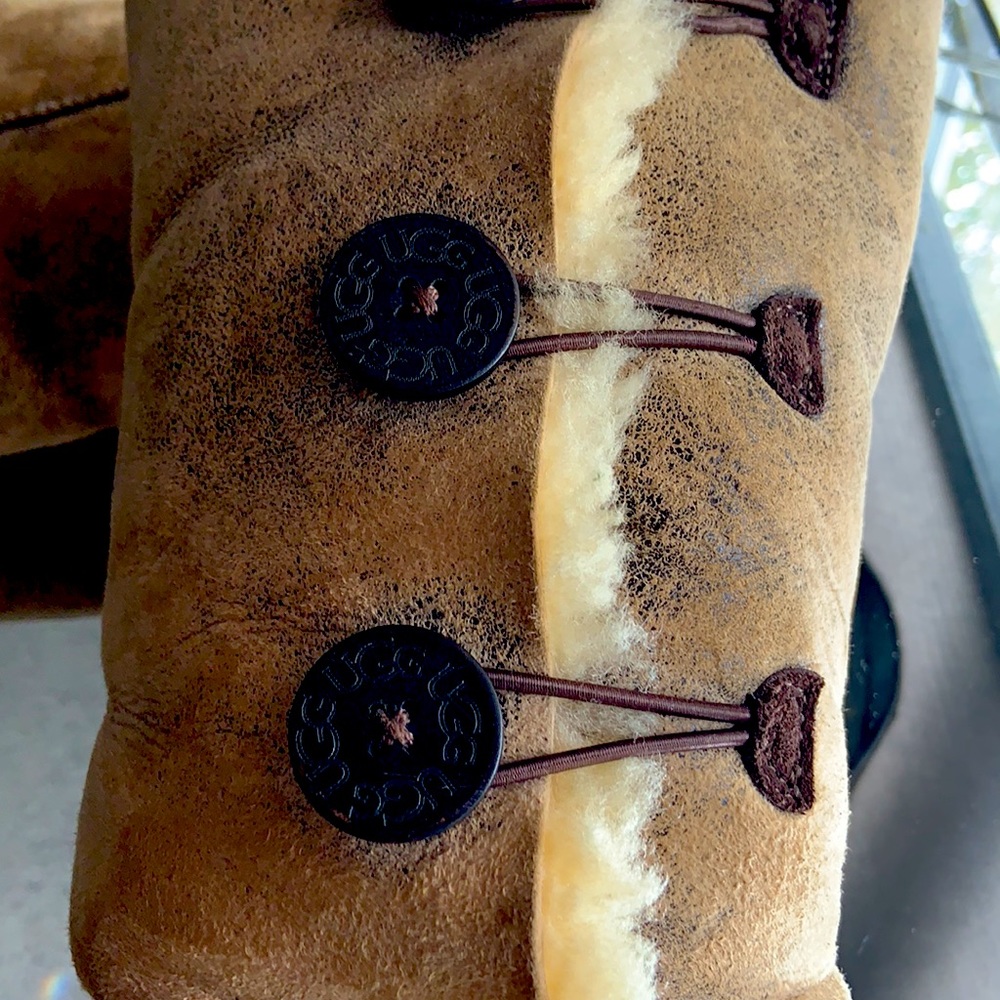 Ugg 3 Button Distressed Bomber Boot - image 5